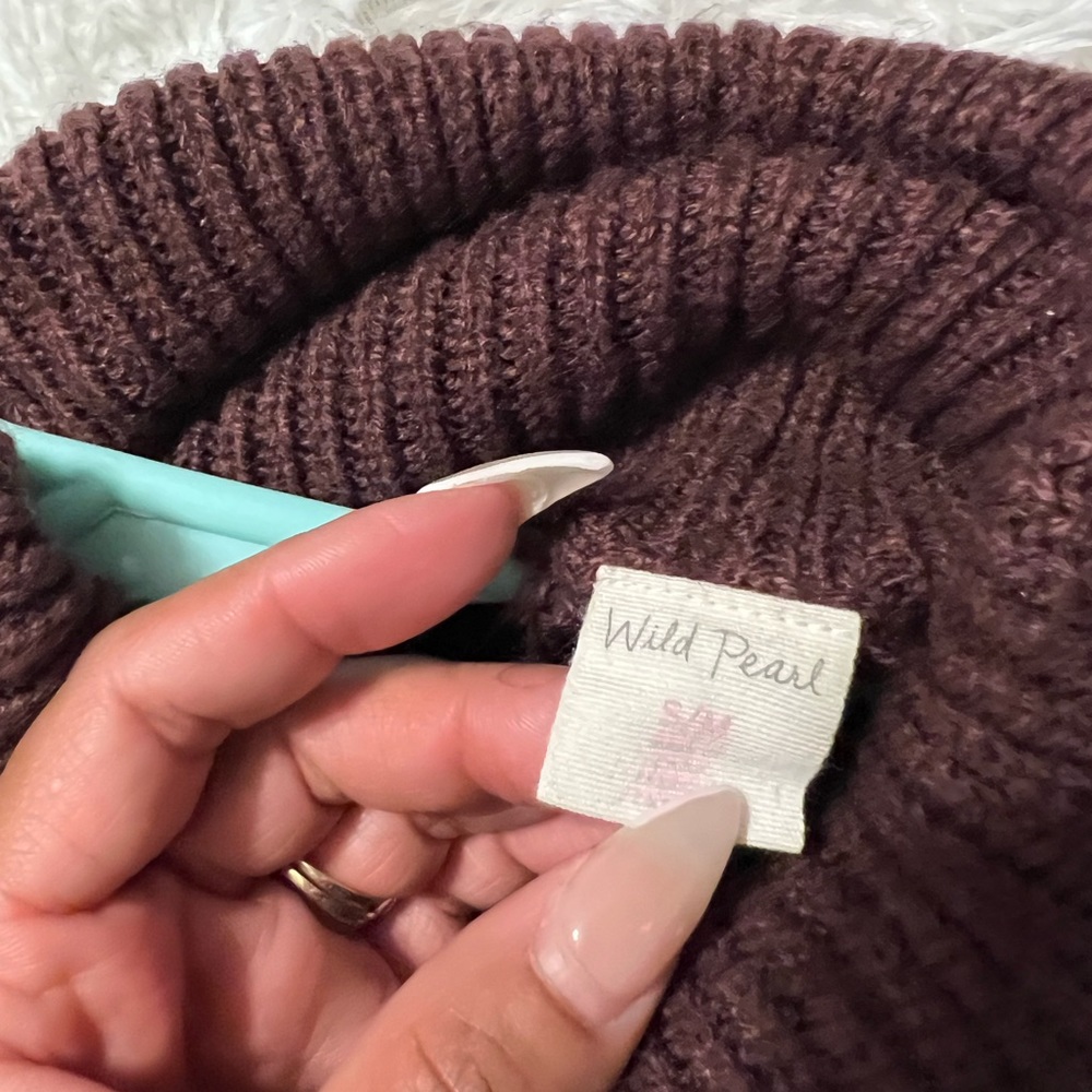 Turtle Neck Sweater - Picture 3 of 3